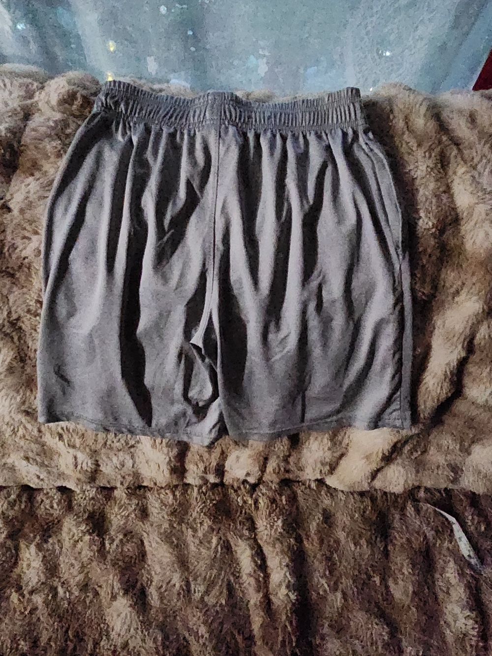 NBA Gray Athletic Shorts with Red Logo - Picture 5 of 8